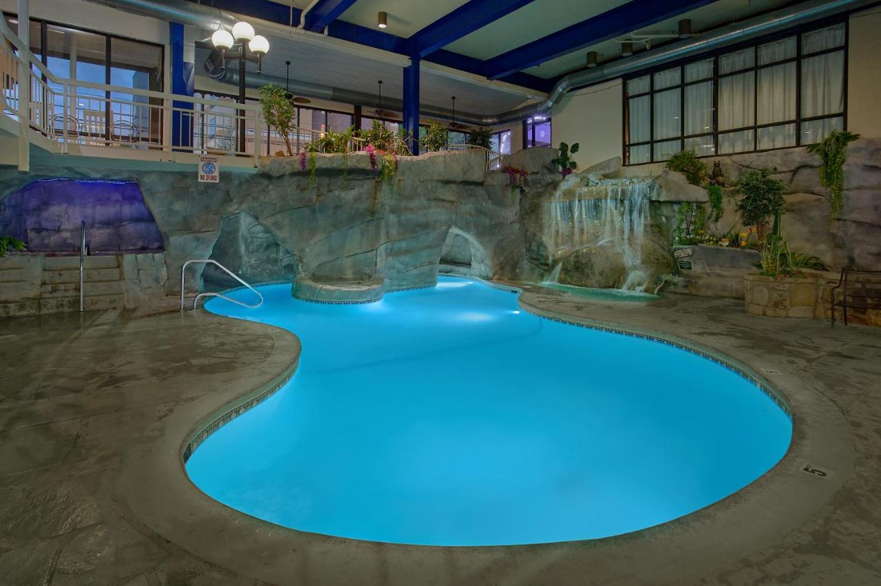 Sidney James Mountain Lodge Gatlinburg Exterior photo