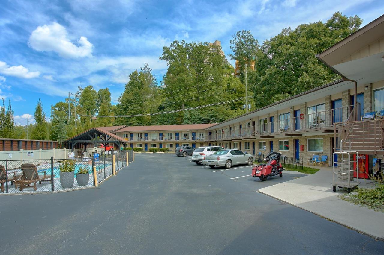 Sidney James Mountain Lodge Gatlinburg Exterior photo