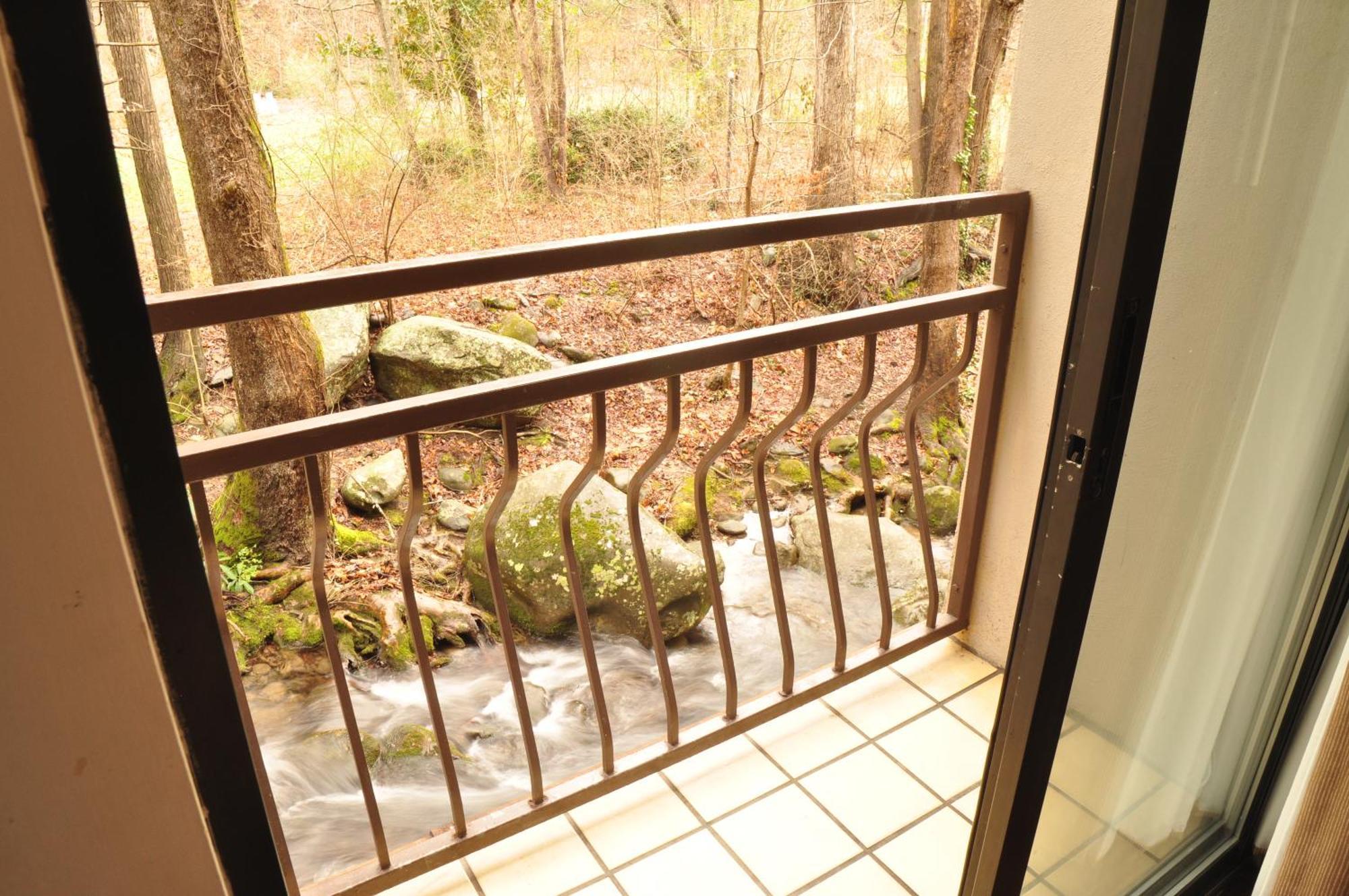 Sidney James Mountain Lodge Gatlinburg Exterior photo